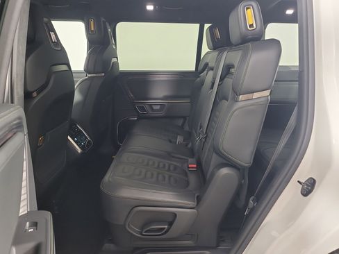 Used 2024 Rivian R1S Adventure AWD/4WD image 21
