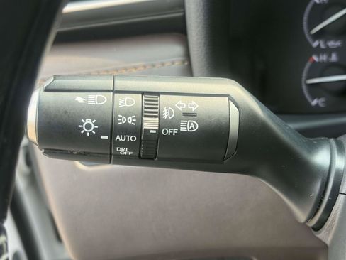 Used 2022 Lexus LX 600 4WD w/ Accessory Package (Z1) image 30
