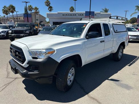 Used 2021 Toyota Tacoma SR image 11
