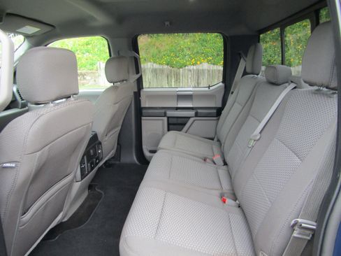Used 2018 Ford F150 XLT w/ Equipment Group 302A Luxury AWD/4WD image 13
