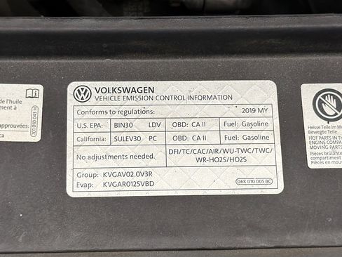 Used 2019 Volkswagen Passat 2.0T Wolfsburg w/ Wheels & Sunroof Package image 17