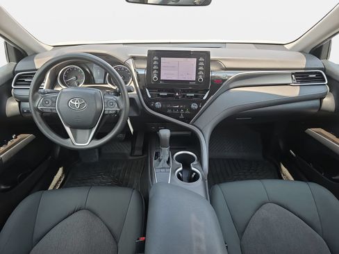 Used 2022 Toyota Camry LE FWD image 9