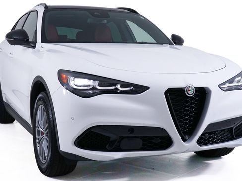 Used 2024 Alfa Romeo Stelvio Sprint AWD/4WD image 18