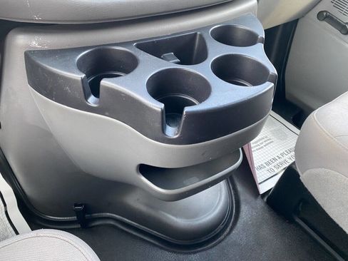 Used 2006 Ford E-350 and Econoline 350 Extended Super Duty image 14