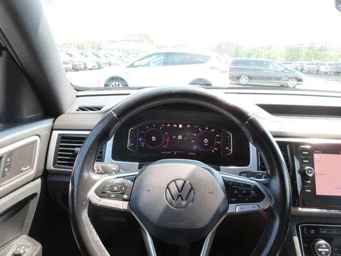 Used 2020 Volkswagen Atlas Cross Sport SEL Premium AWD/4WD image 32