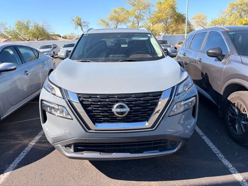 Used 2023 Nissan Rogue SL w/ SL Premium Package FWD image 3