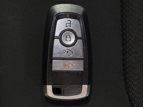 Used 2020 Ford Fusion SE FWD image 32