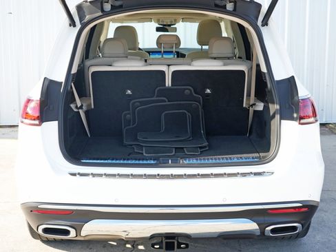 Used 2022 Mercedes-Benz GLS 450 4MATIC image 10