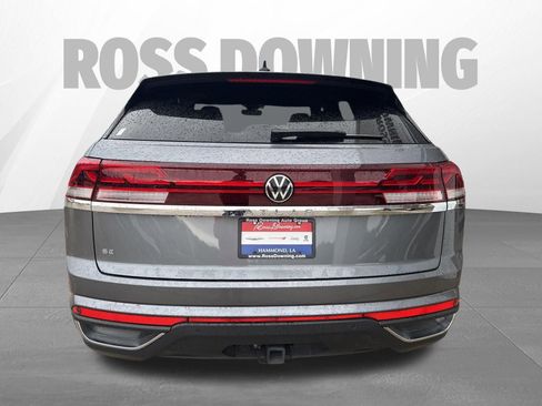 Used 2025 Volkswagen Atlas Cross Sport SE FWD image 5