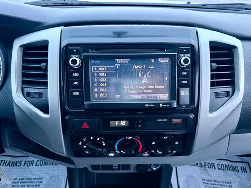 Used 2014 Toyota Tacoma PreRunner image 17