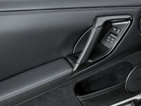 Used 2017 Nissan GT-R Premium AWD/4WD image 20