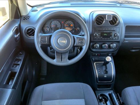 Used 2016 Jeep Patriot Sport w/ Power Value Group image 6