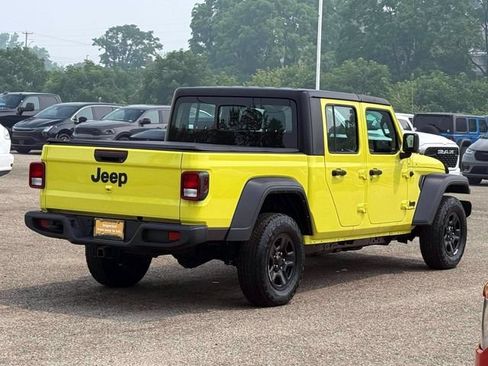Certified 2023 Jeep Gladiator Sport w/ Trailer Tow Package AWD/4WD image 5