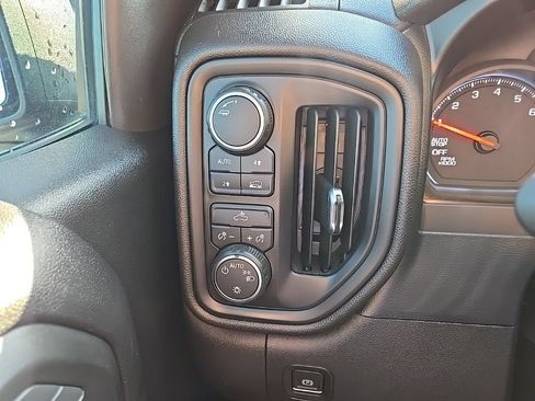 Used 2021 Chevrolet Silverado 1500 Custom AWD/4WD image 51