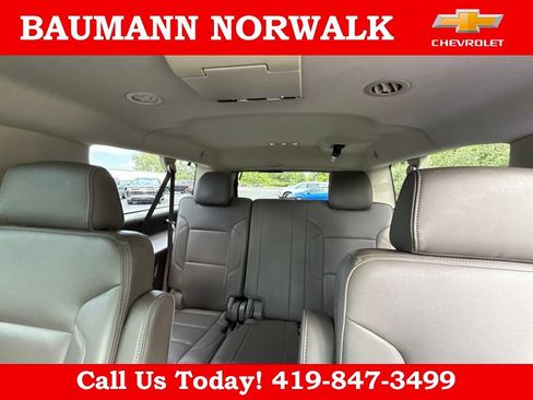 Used 2017 GMC Yukon XL Denali w/ Open Road Package AWD/4WD image 36