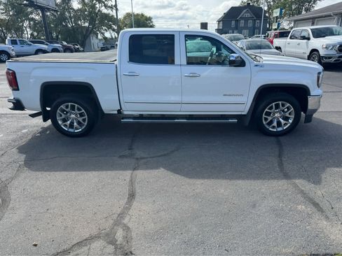Used 2018 GMC Sierra 1500 SLT w/ SLT Premium Package image 5