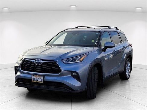 Used 2021 Toyota Highlander Limited image 8