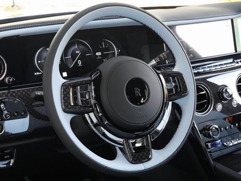 New 2026 Rolls-Royce Cullinan Black Badge image 24