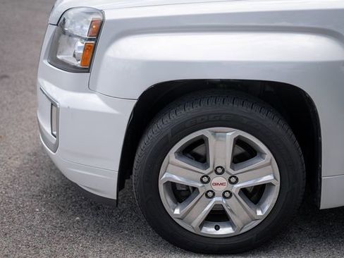Used 2017 GMC Terrain Denali w/ Cargo Package AWD/4WD image 9