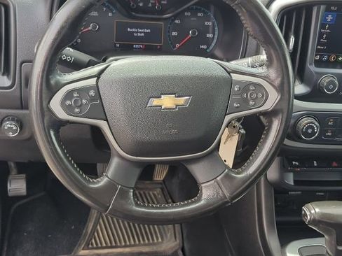 Used 2020 Chevrolet Colorado LT w/ Safety Package RWD image 8