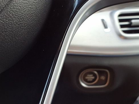 Used 2025 Mercedes-Benz GLS 450 4MATIC image 15
