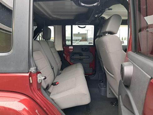 Used 2009 Jeep Wrangler Unlimited Sahara w/ Trailer Tow Group image 15