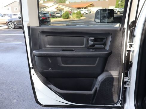 Used 2016 RAM 2500 Tradesman w/ Chrome Appearance Group AWD/4WD image 24
