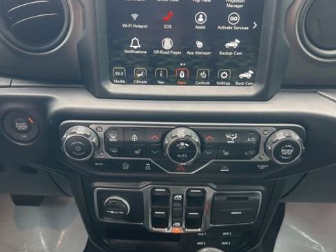 Used 2022 Jeep Wrangler Unlimited Sport AWD/4WD image 19
