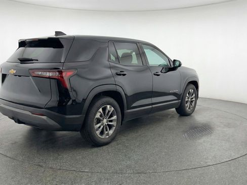 Used 2025 Chevrolet Equinox LT FWD image 9