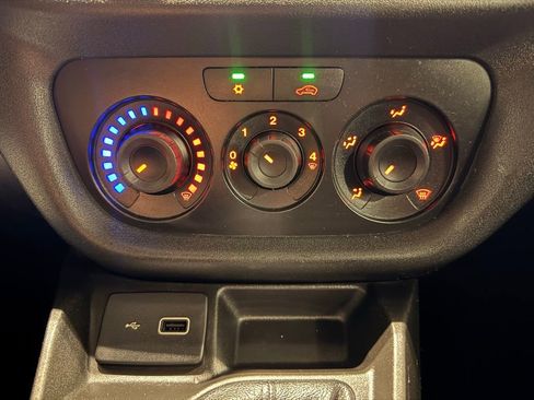 Used 2021 RAM ProMaster City Tradesman SLT image 21