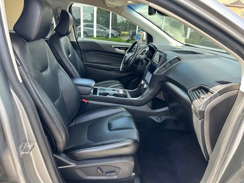Used 2022 Ford Edge Titanium AWD/4WD image 16