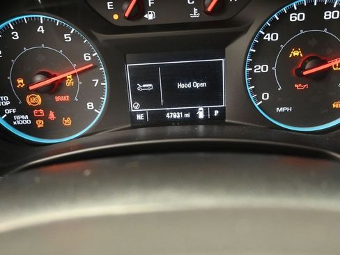 Used 2020 Chevrolet Equinox LS FWD image 10