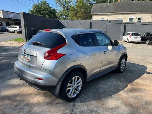 Used 2011 Nissan Juke SV AWD/4WD image 2