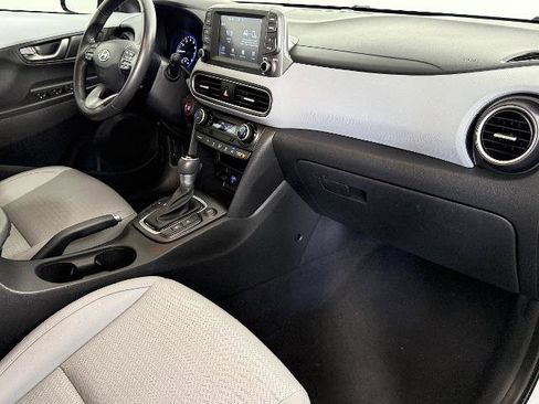 Used 2021 Hyundai Kona Limited w/ Cargo Package image 10