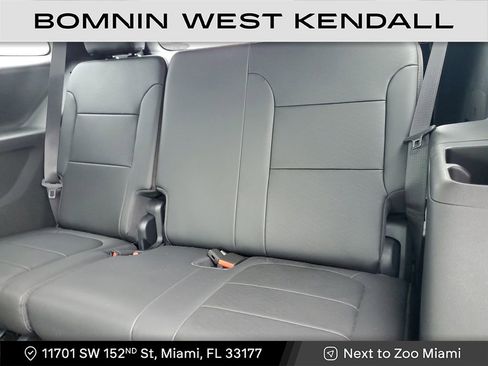 Used 2023 Chevrolet Traverse High Country image 7