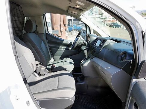Used 2020 Nissan NV200 SV image 11