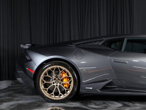 Used 2023 Lamborghini Huracan Tecnica image 9
