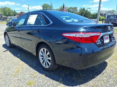 Used 2015 Toyota Camry XLE w/ Convenience Package FWD image 4