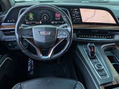 Used 2021 Cadillac Escalade Premium Luxury w/ Driver Assist Tech Package AWD/4WD image 8