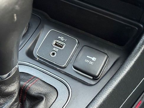 Used 2023 Jeep Cherokee Trailhawk image 26