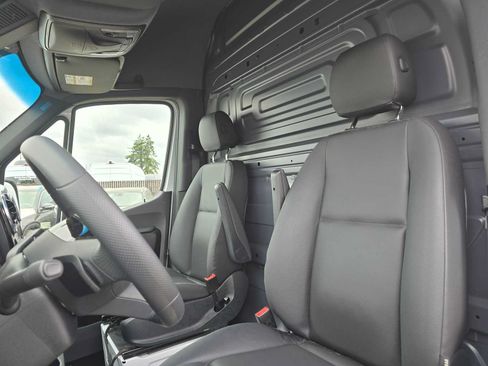 Used 2026 Mercedes-Benz Sprinter 2500 image 21