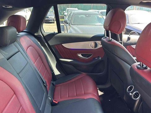 Used 2021 Mercedes-Benz GLC 300 4MATIC image 19