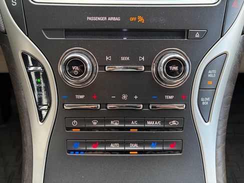 Used 2020 Lincoln Nautilus Reserve AWD/4WD image 32