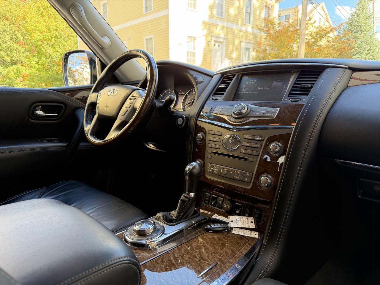 Used 2015 INFINITI QX80 4WD w/ Theater Package image 22