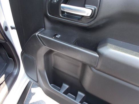 Used 2021 Chevrolet Silverado 1500 Custom Trail Boss w/ LPO, Dark Essentials Package AWD/4WD image 25