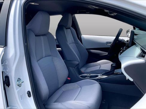 Used 2026 Toyota Corolla SE FWD image 9