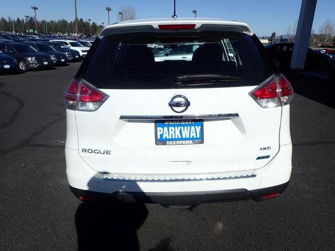 Used 2014 Nissan Rogue S AWD/4WD image 4