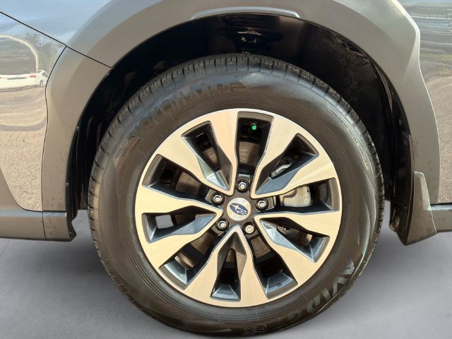 Used 2025 Subaru Outback Limited w/ Popular Package #2 AWD/4WD image 11