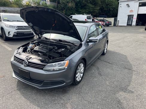 Used 2014 Volkswagen Jetta SE FWD image 38