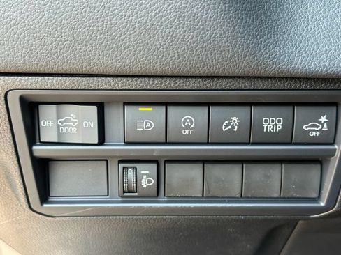 New 2026 Toyota Tundra Limited AWD/4WD image 18